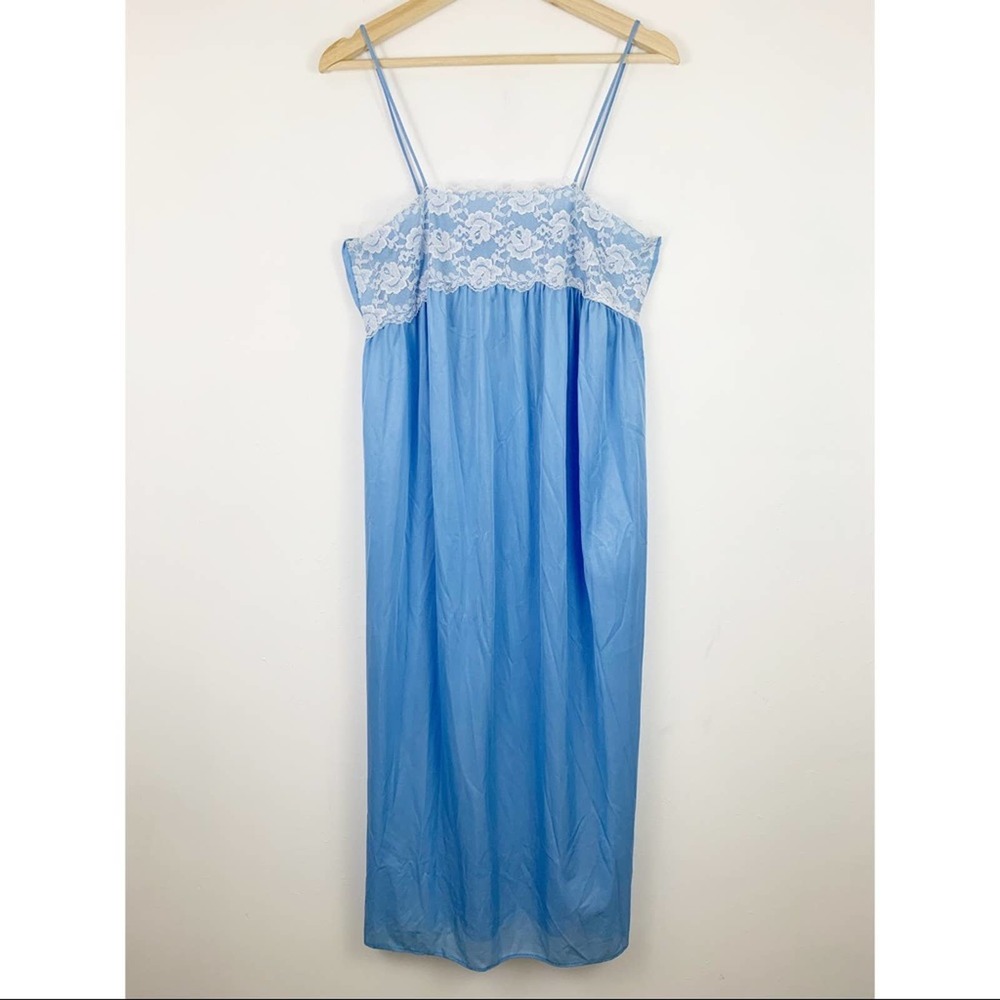 Vintage Gee Gee by Milaca Mills Nightgown Slip S Small Blue Nylon Lace Satin